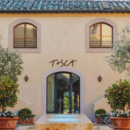מלון Castello Di Casole, A Belmond Hotel, Tuscany 5*