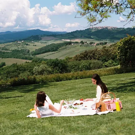 Castello Di Casole, A Belmond Hotel, Tuscany מלון